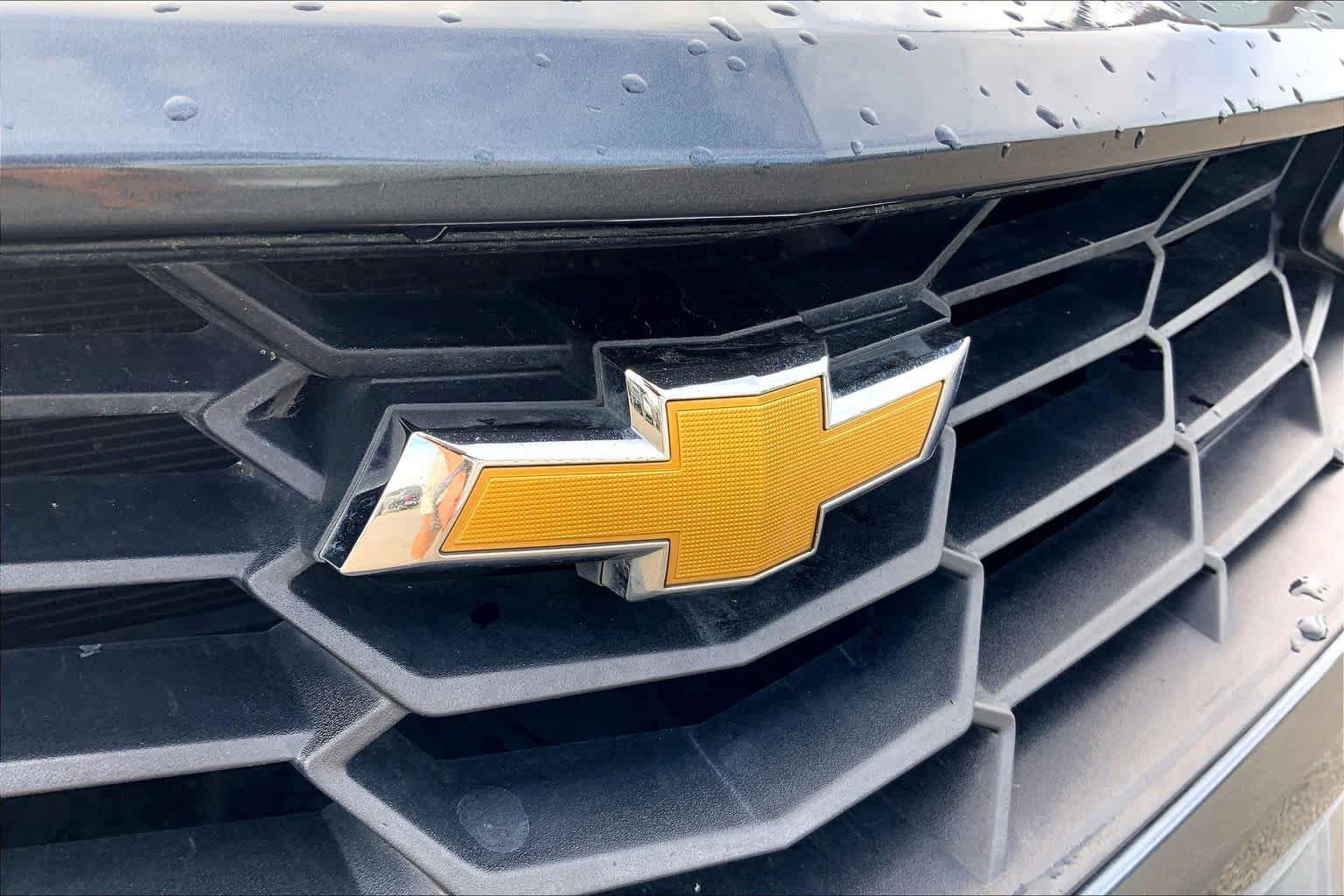 Used 2022 Chevrolet Camaro LT RWD image 9