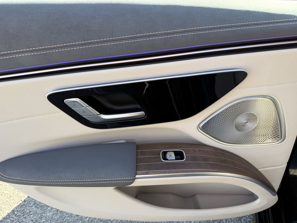 Used 2023 Mercedes-Benz EQS 580 4MATIC Sedan image 34