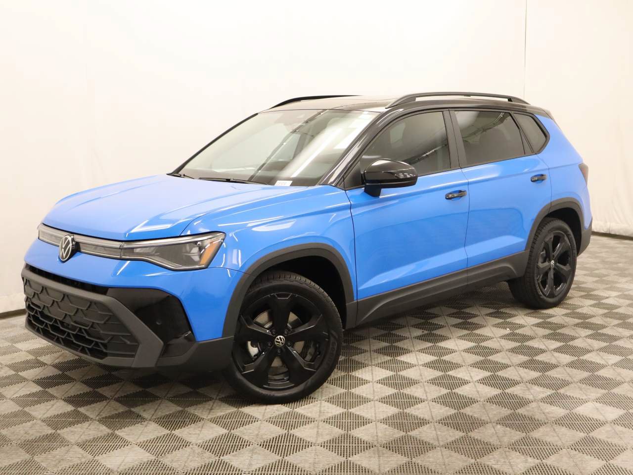 New 2026 Volkswagen Taos SE AWD/4WD image 1