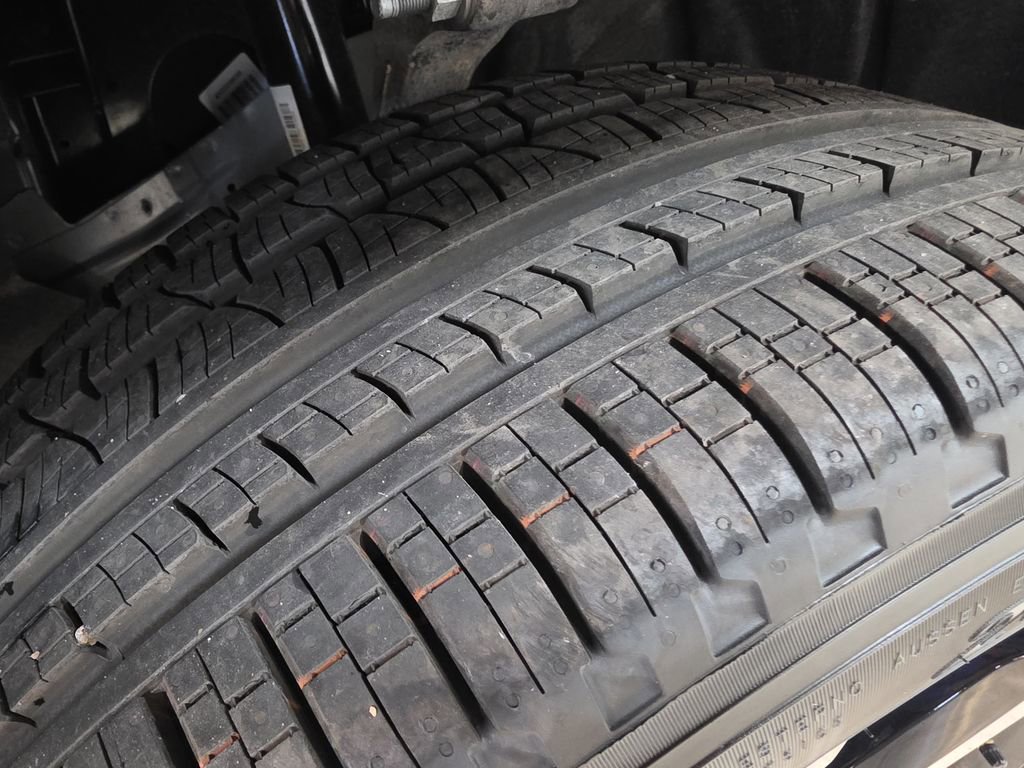 New 2026 Jeep Grand Cherokee L Limited w/ Limited Altitude Package AWD/4WD image 11