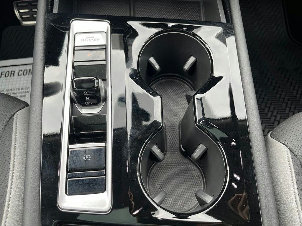 Certified 2024 Volkswagen Atlas Peak Edition SE AWD/4WD image 15