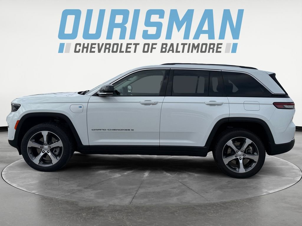 Used 2023 Jeep Grand Cherokee 4WD 4xe w/ Luxury Tech Group II image 3