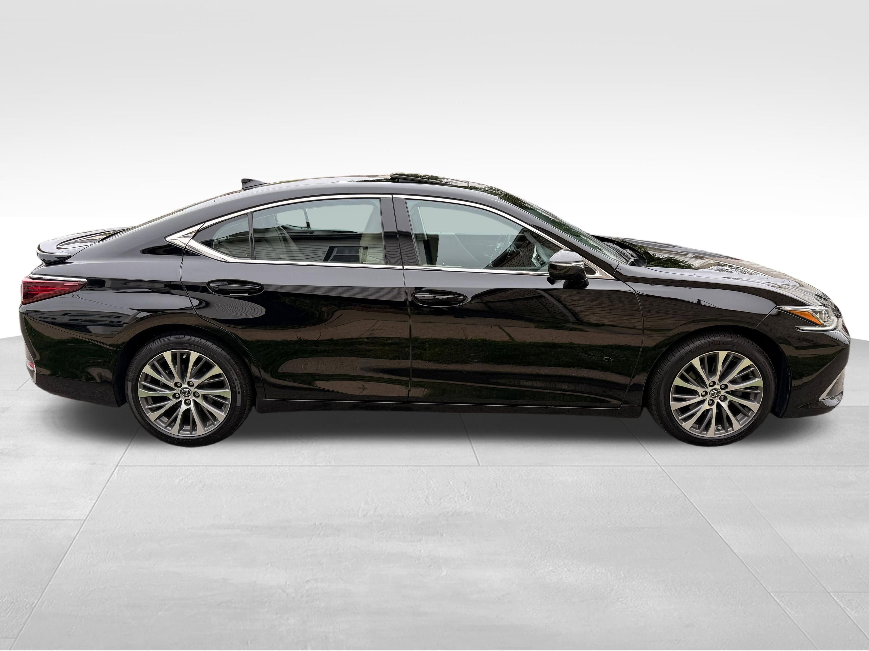 Used 2021 Lexus ES 250 w/ Premium Package AWD/4WD image 4