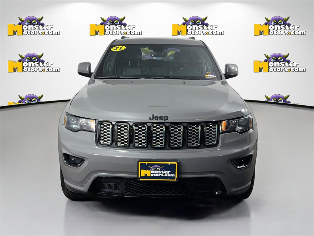 Used 2021 Jeep Grand Cherokee Altitude image 2