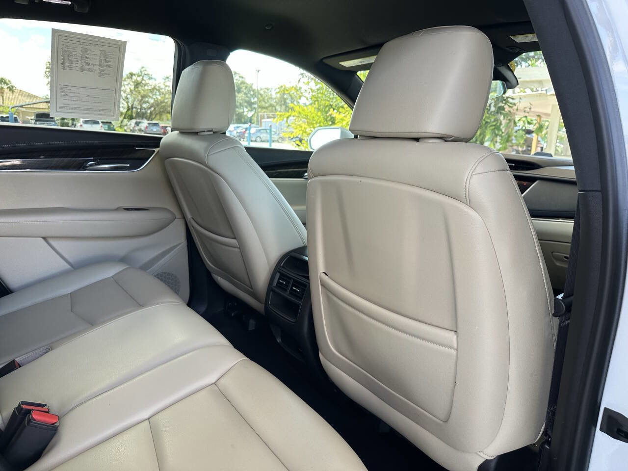 Used 2018 Cadillac XT5 FWD w/ LPO, Wheel Lock Package image 10