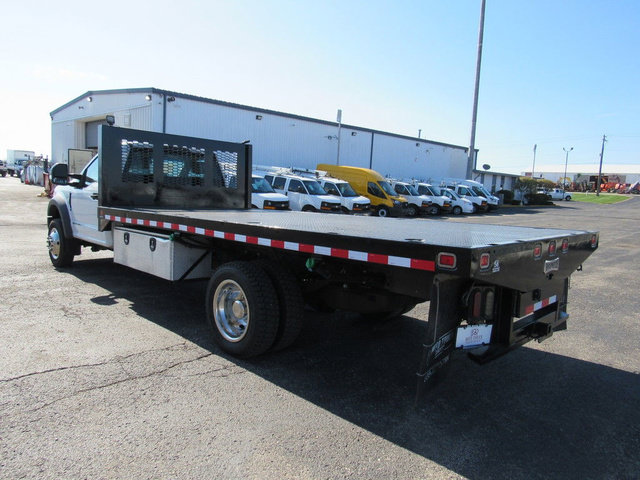Used 2017 Ford F550 4x4 Regular Cab Super Duty image 5
