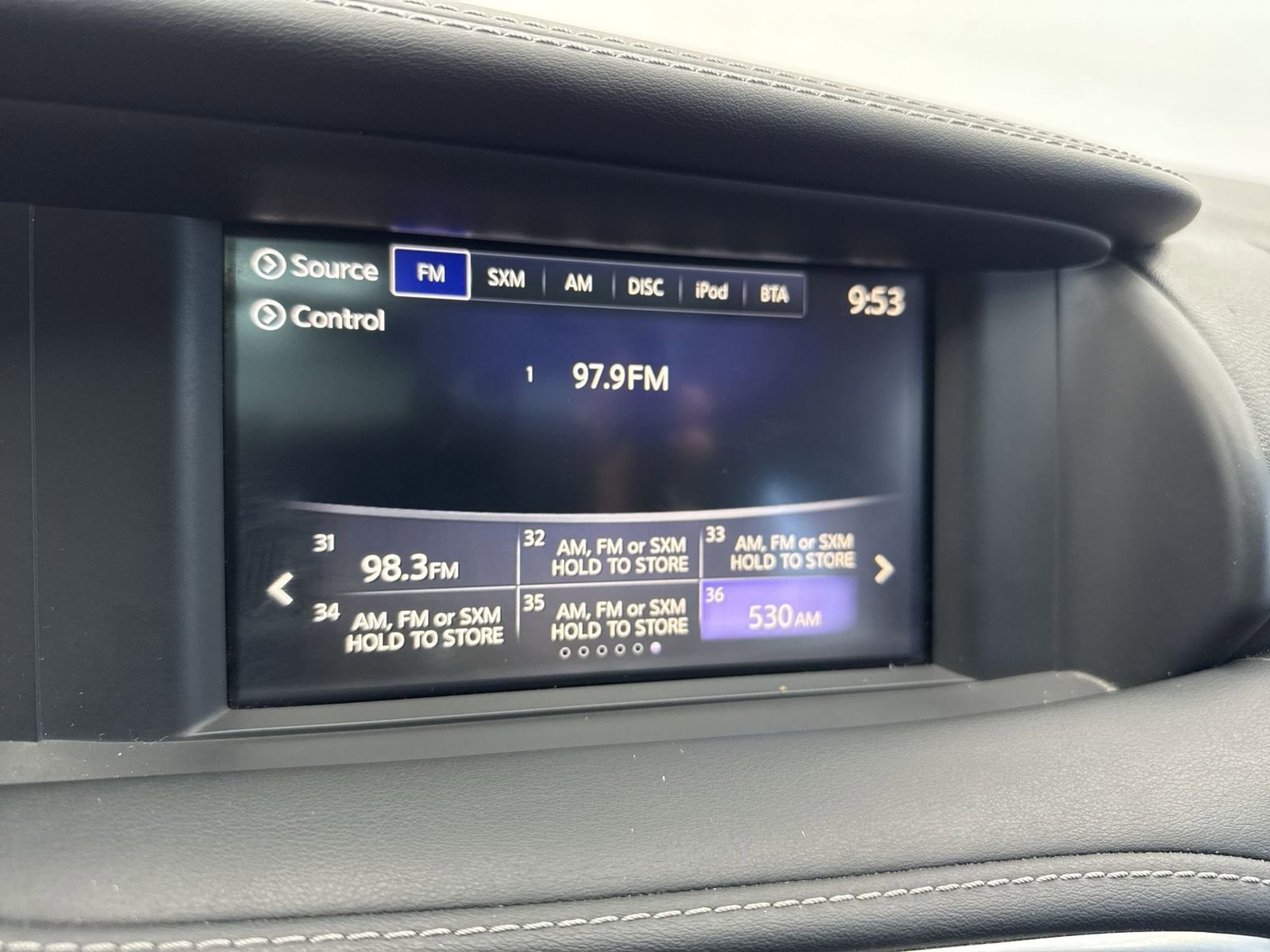 Used 2018 INFINITI QX30 Premium w/ Cargo Package image 18