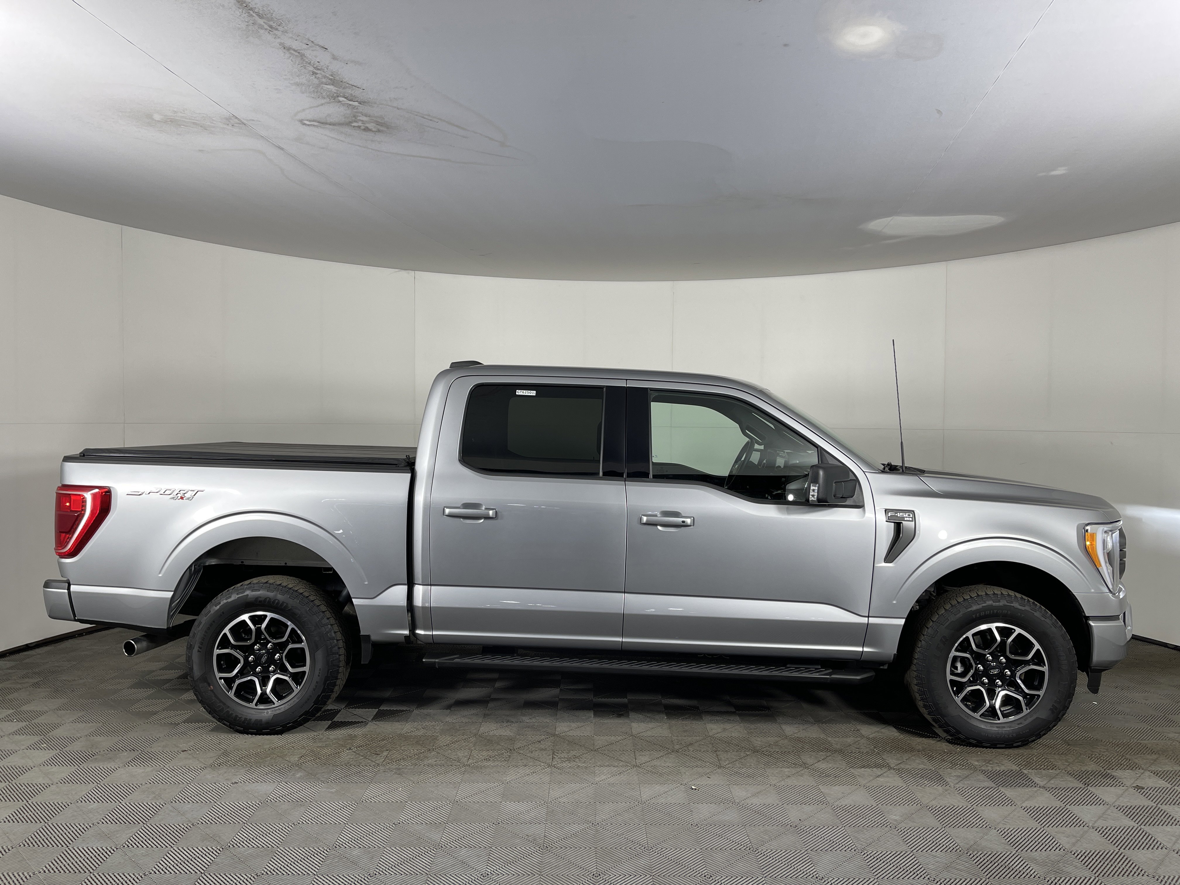 Used 2022 Ford F150 XLT w/ Equipment Group 302A High image 5