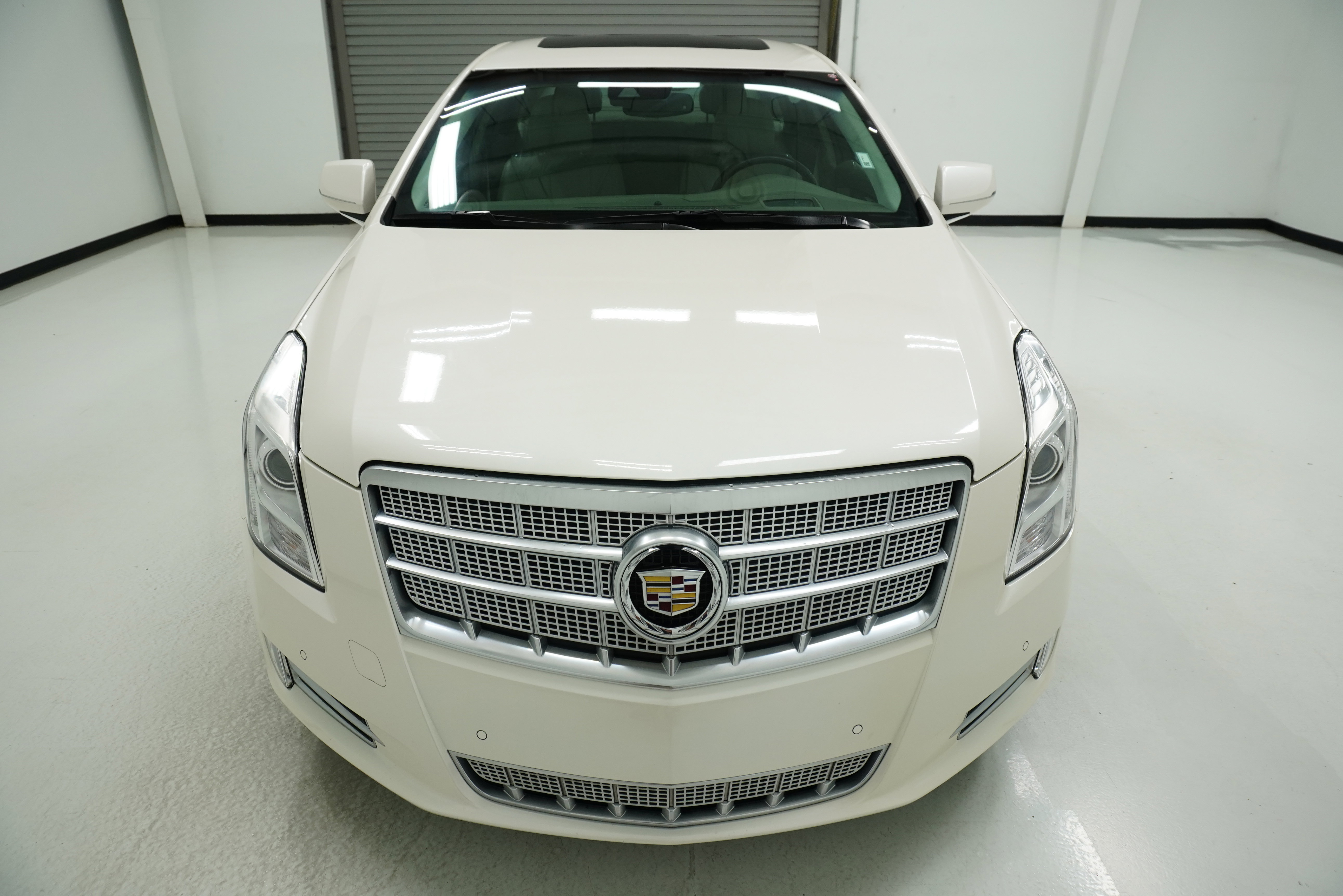 Used 2013 Cadillac XTS Platinum image 2