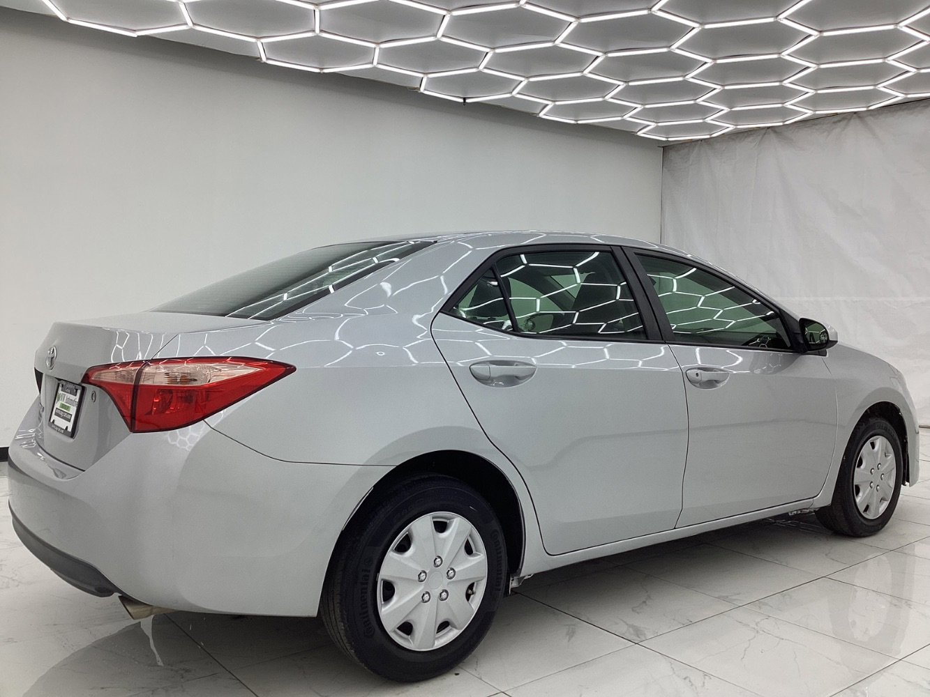 Used 2018 Toyota Corolla L FWD image 12