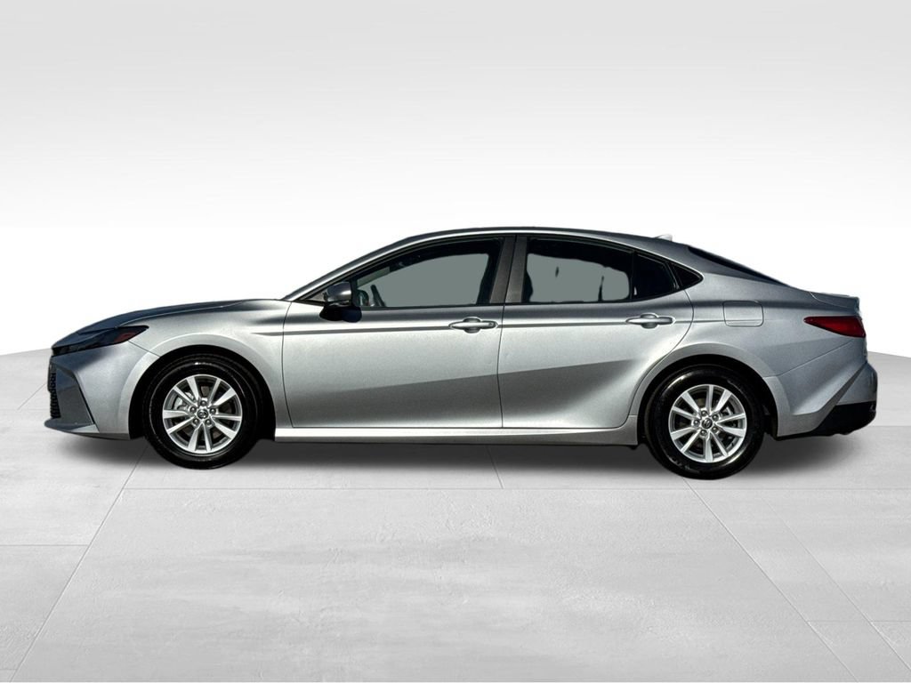 Used 2025 Toyota Camry LE FWD image 2