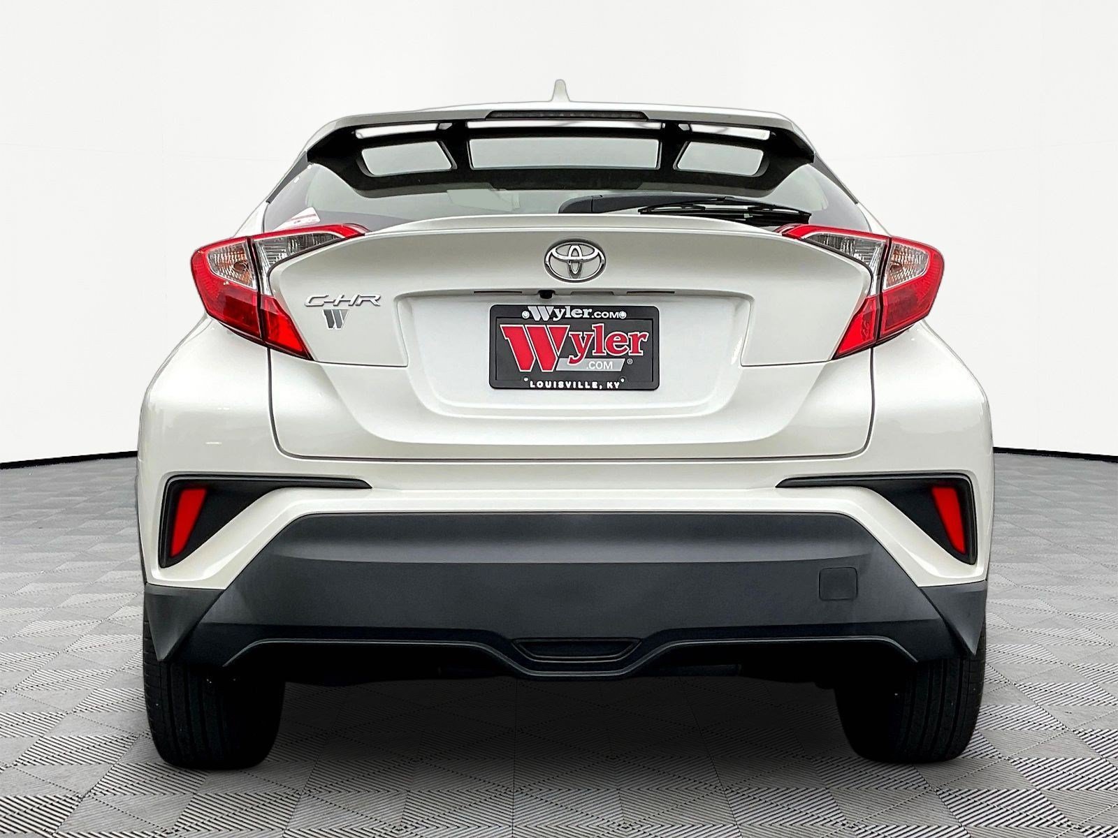 Used 2021 Toyota C-HR XLE FWD image 5