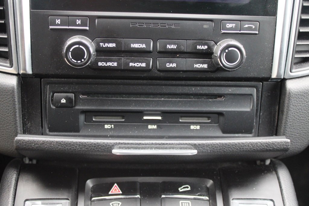 Certified 2017 Porsche Macan GTS image 30