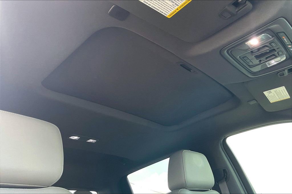 Used 2019 Chevrolet Silverado 1500 LTZ w/ LTZ Premium Package RWD image 28