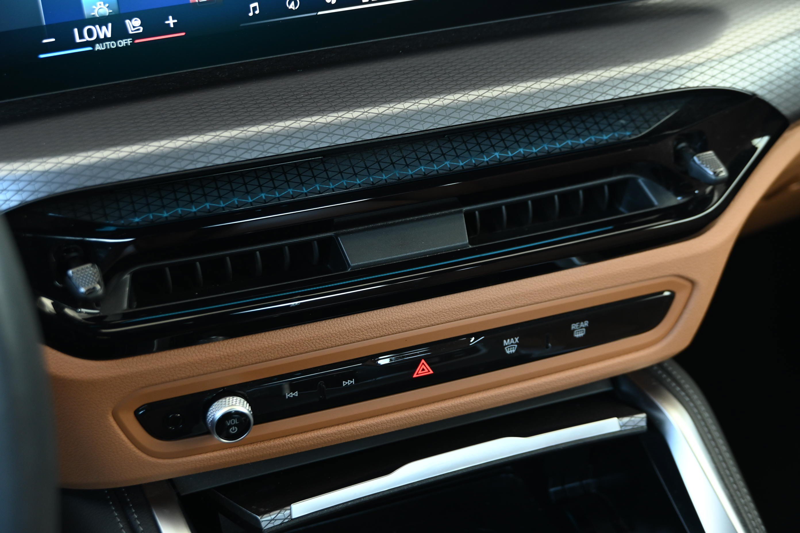 Certified 2026 BMW M440i Convertible RWD image 37