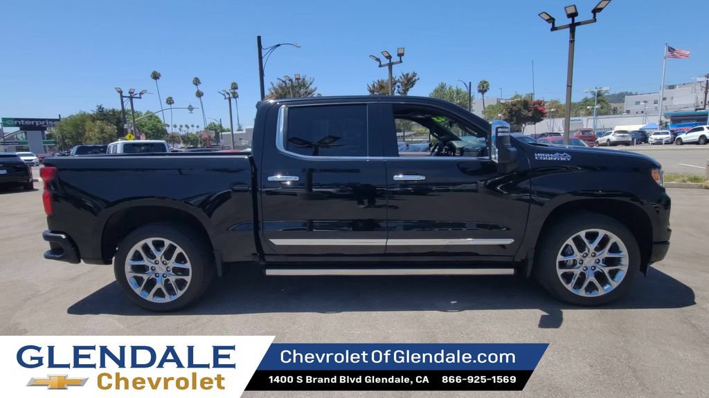 Certified 2023 Chevrolet Silverado 1500 High Country w/ High Country Premium Package AWD/4WD image 9