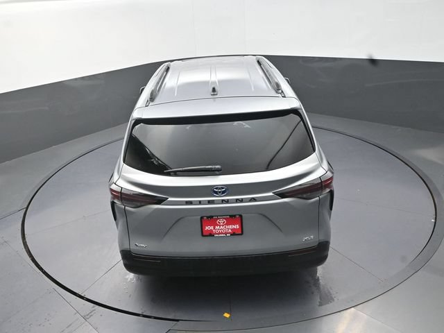 Used 2025 Toyota Sienna XLE FWD image 27