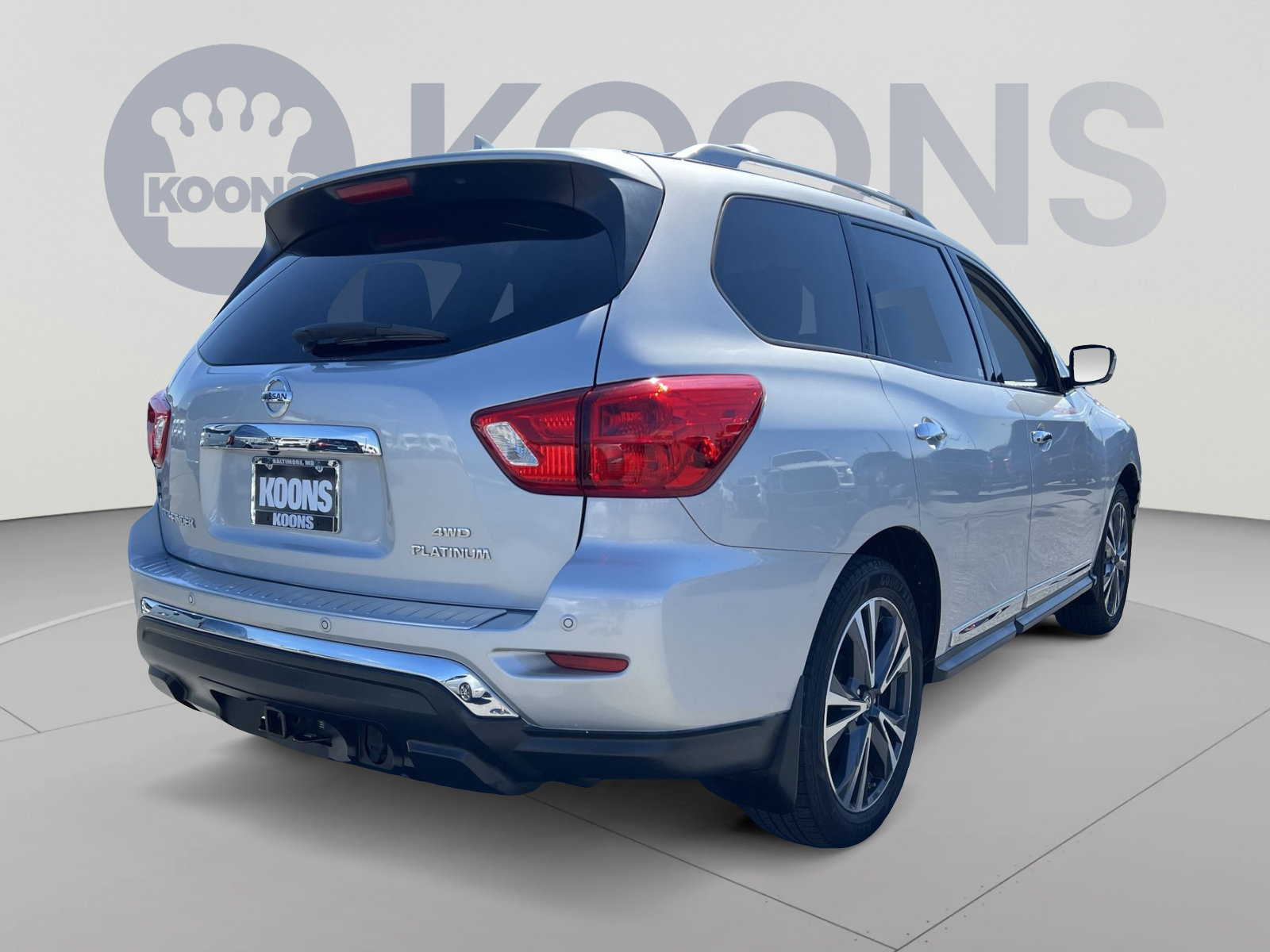 Used 2017 Nissan Pathfinder Platinum w/ Cargo Package AWD/4WD image 7
