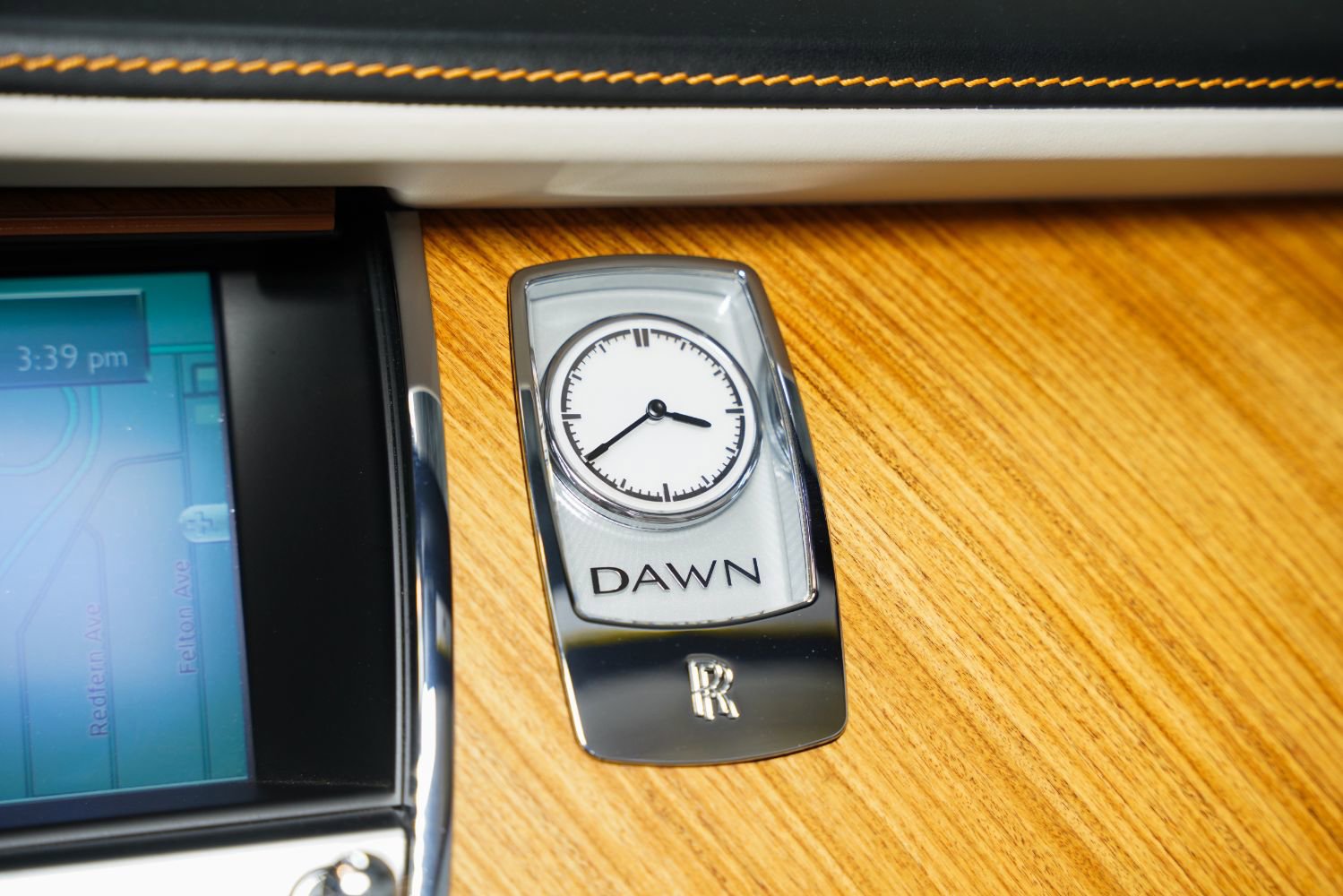 Used 2017 Rolls-Royce Dawn image 39