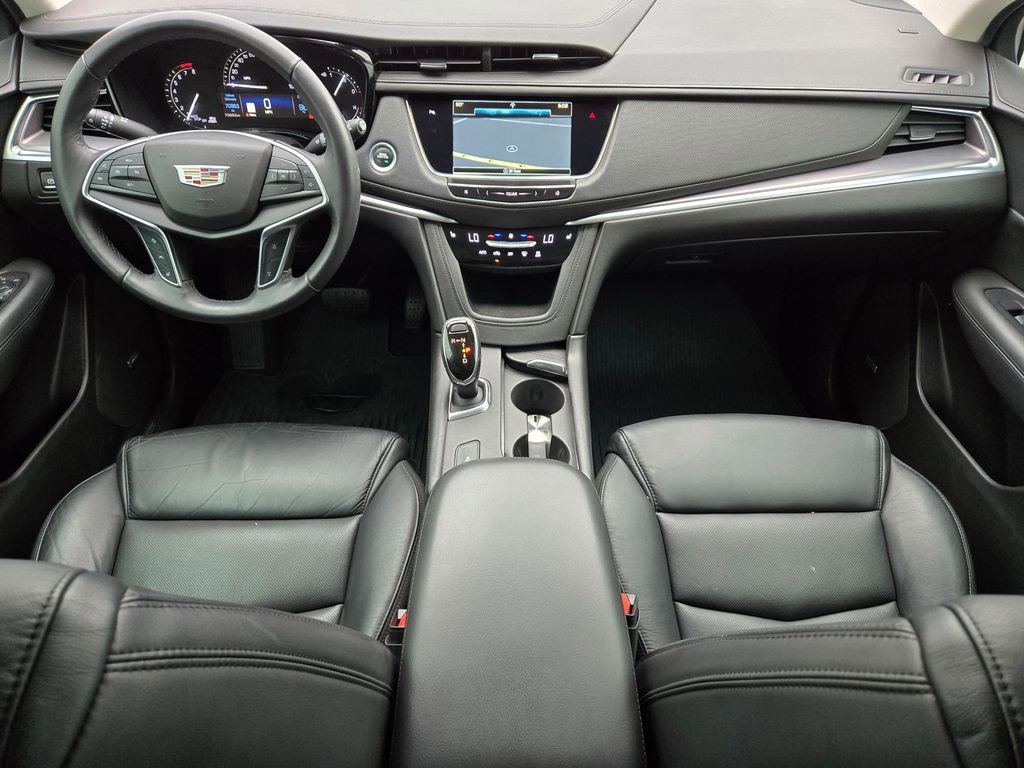 Used 2018 Cadillac XT5 Luxury w/ Driver Awareness Package image 13