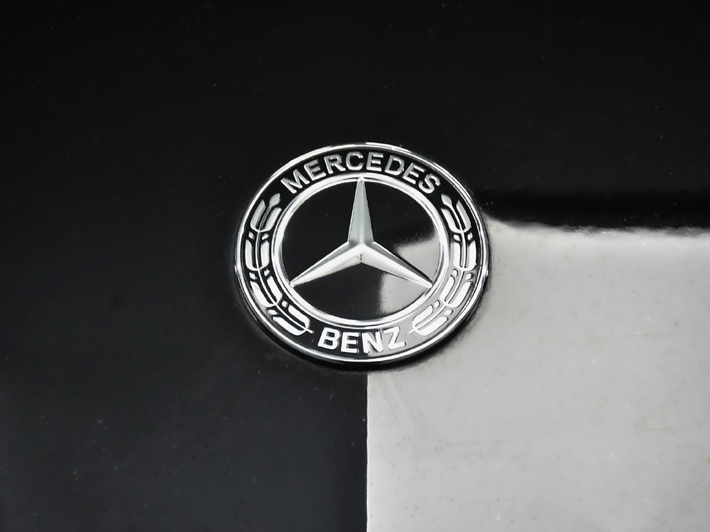 Used 2021 Mercedes-Benz E 350 4MATIC Sedan image 90