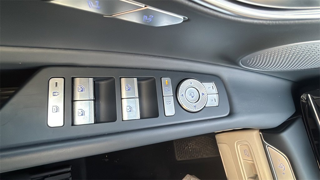 Used 2025 Genesis GV80 3.5T Prestige image 17