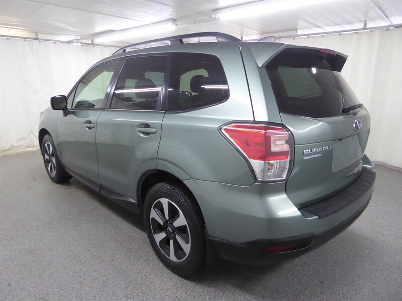 Used 2017 Subaru Forester 2.5i Premium w/ All-Weather Package AWD/4WD image 5