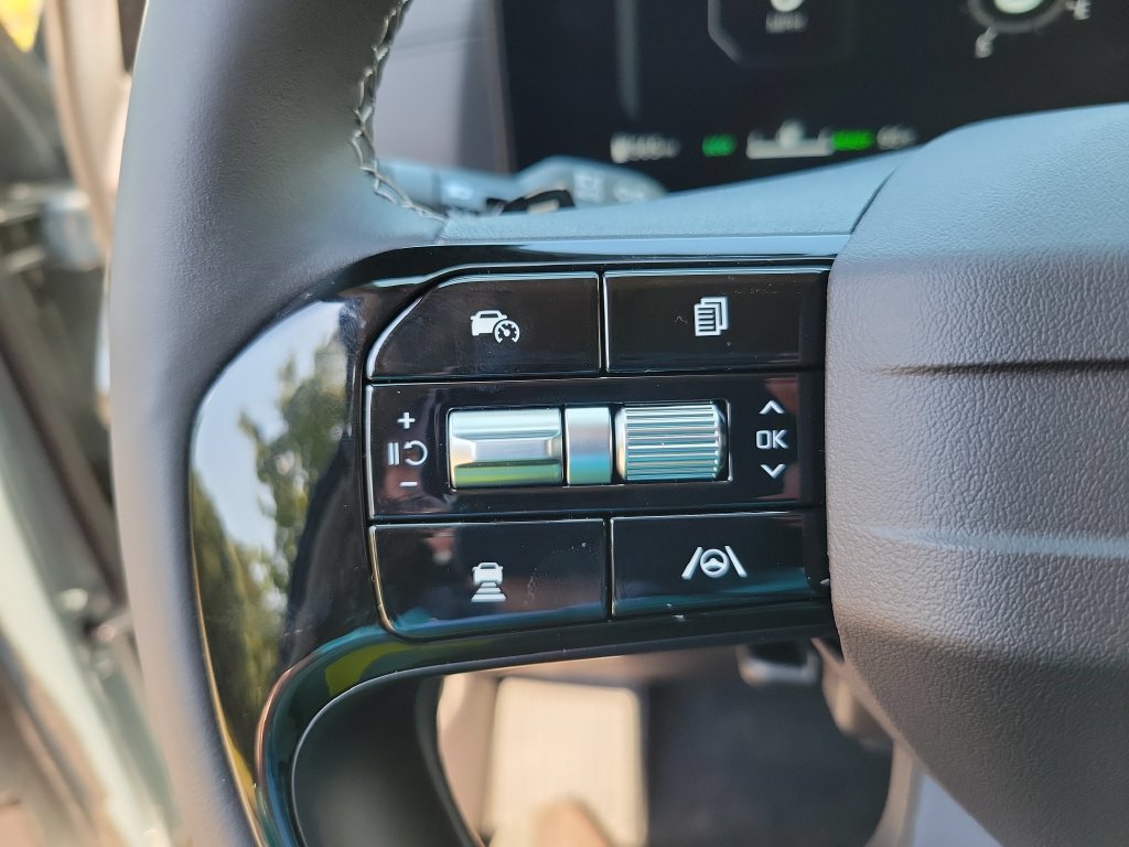 New 2027 Kia Carnival SX Prestige FWD image 25