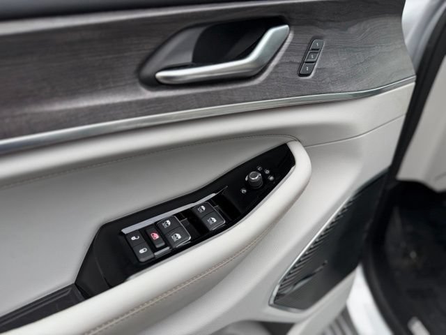 Used 2021 Jeep Grand Cherokee L Overland w/ Quick Order Package 25N AWD/4WD image 15