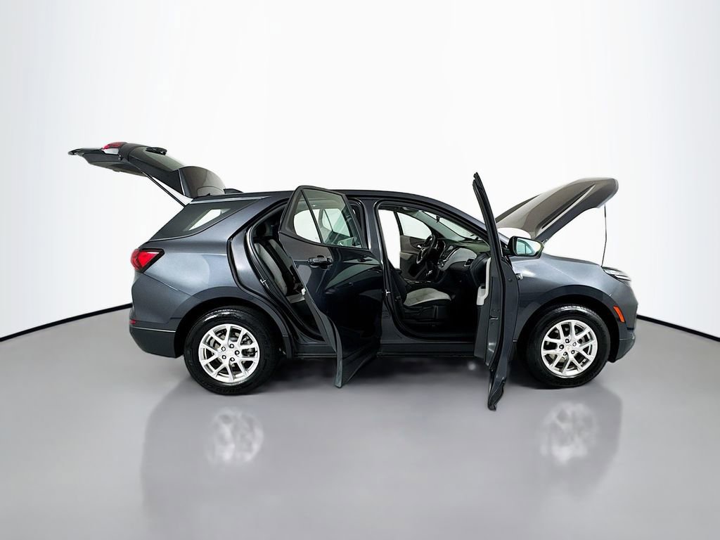 Used 2022 Chevrolet Equinox LS AWD/4WD image 26