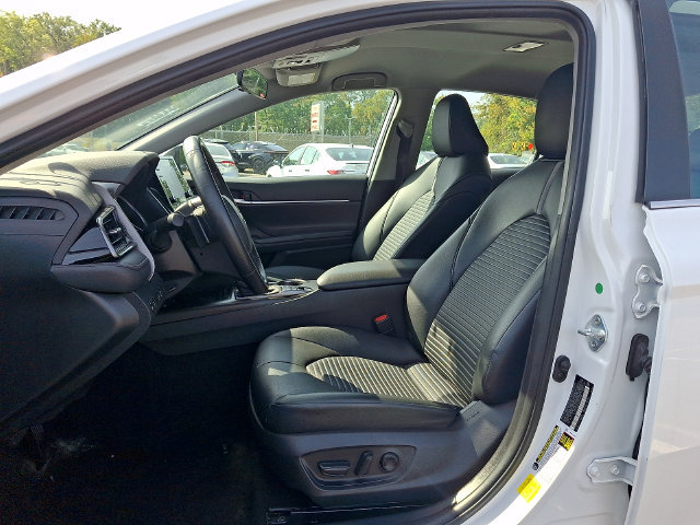 Certified 2022 Toyota Camry SE FWD image 9