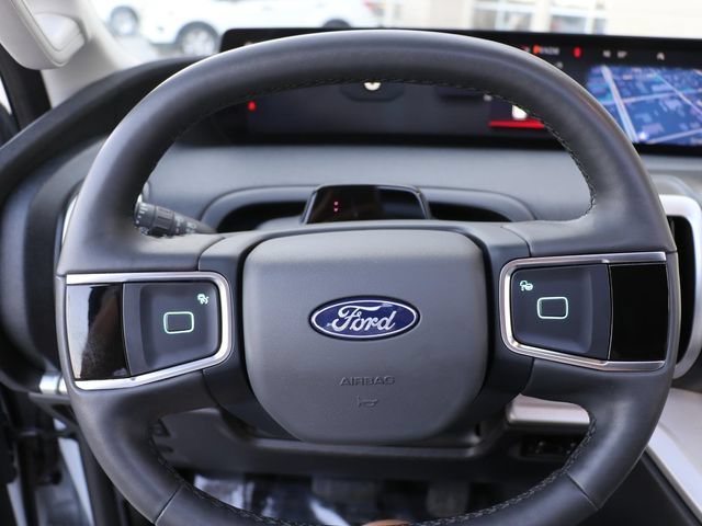 Used 2025 Ford Expedition Active AWD/4WD image 25