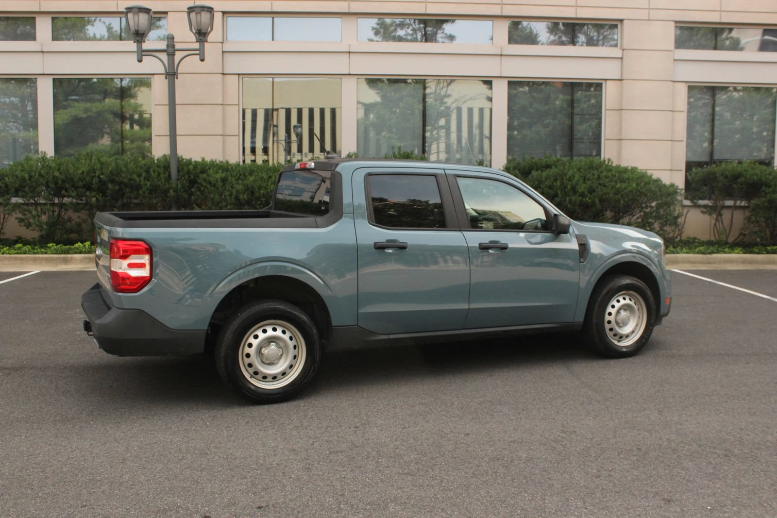 Used 2022 Ford Maverick XL FWD image 7