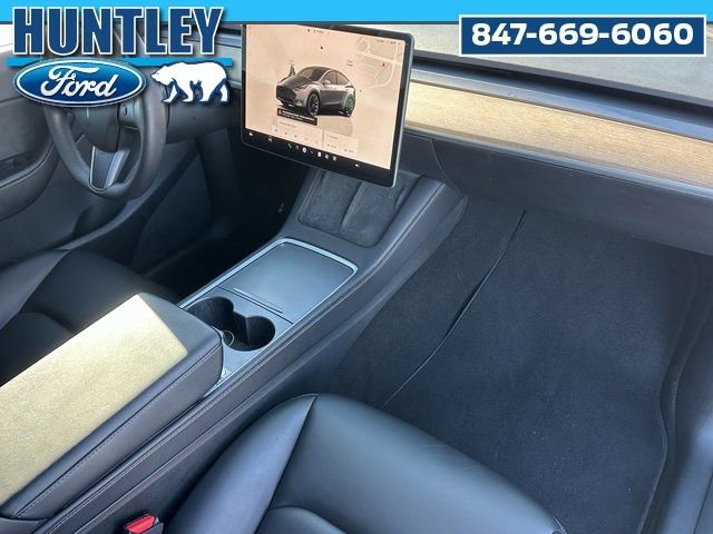 Used 2022 Tesla Model Y Long Range image 10