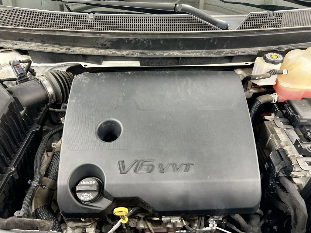 Used 2020 Chevrolet Traverse LS image 23