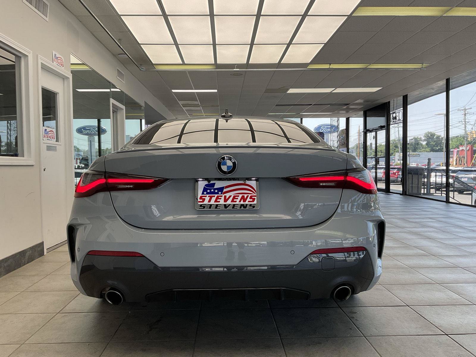 Used 2022 BMW 430i xDrive Coupe w/ M Sport Package AWD/4WD image 6