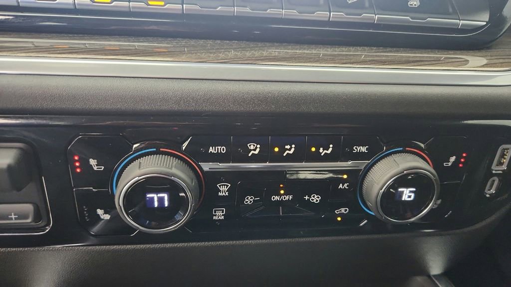 Used 2025 Chevrolet Silverado 1500 LT w/ Texas Edition Plus image 38