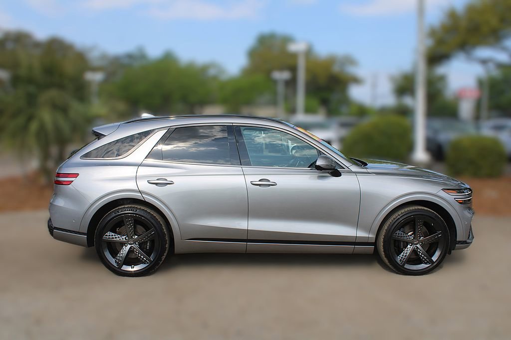 Used 2023 Genesis GV70 2.5T w/ Sport Prestige Package image 5