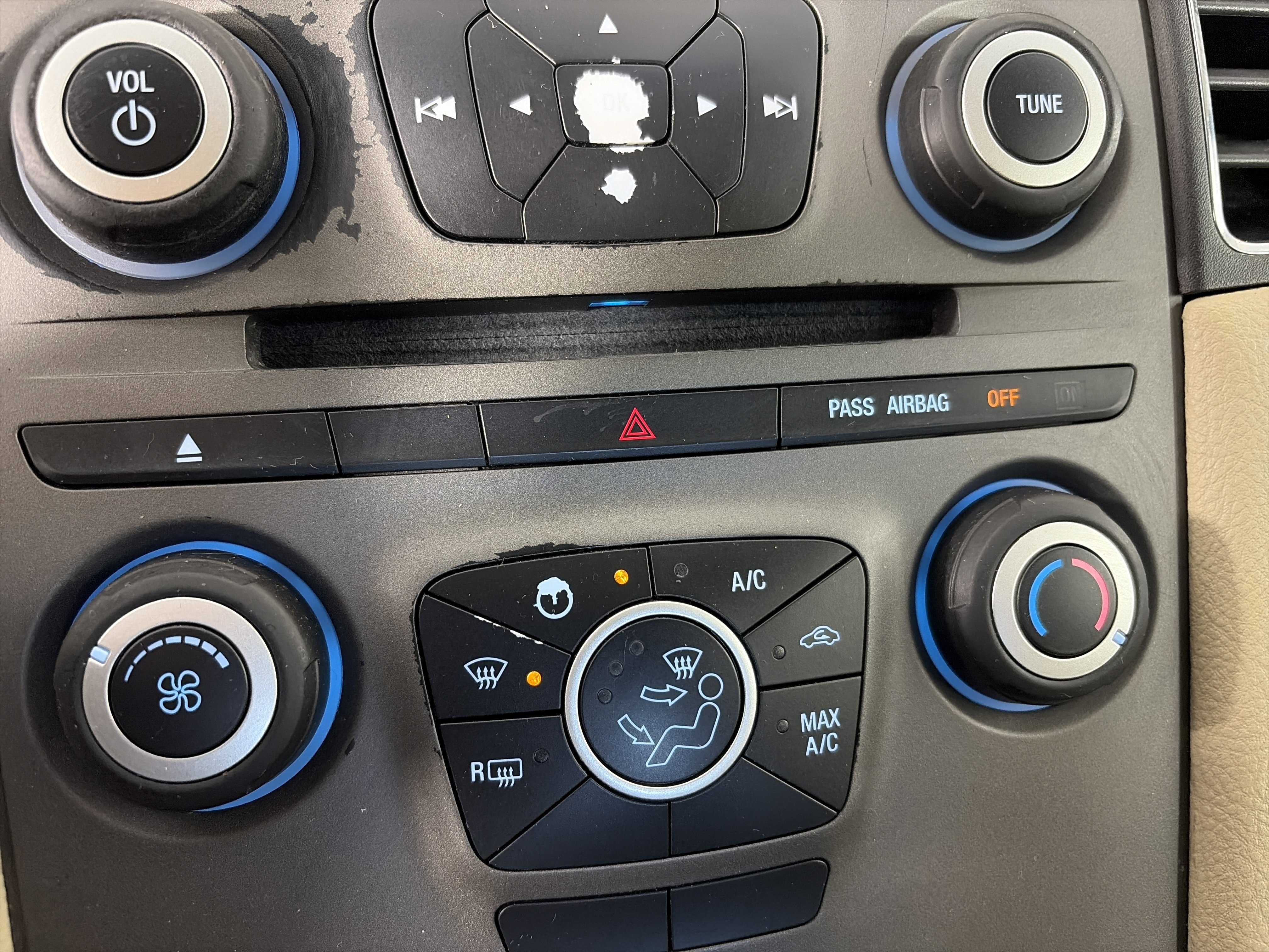 Used 2013 Ford Taurus SE image 21