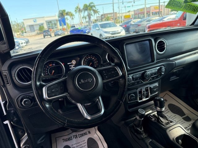 Used 2020 Jeep Wrangler Unlimited Sahara image 9