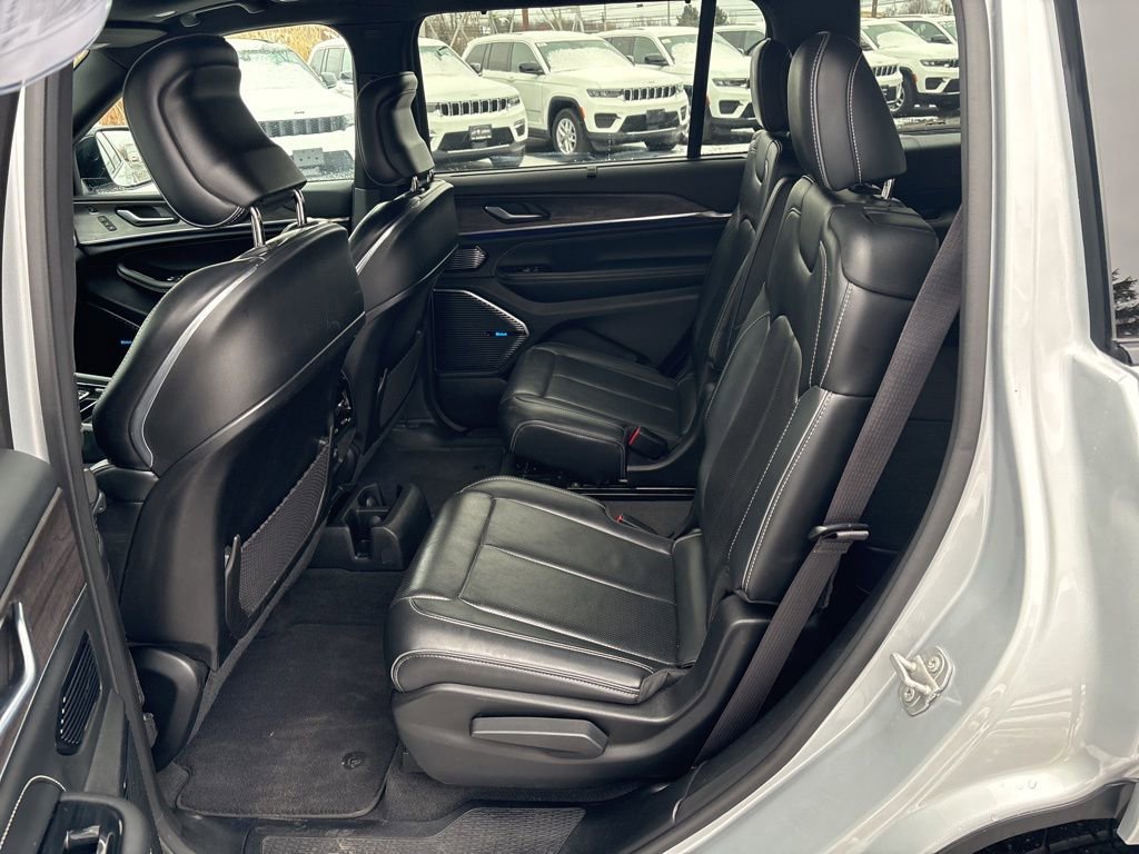 Certified 2021 Jeep Grand Cherokee L Overland w/ Advanced Protech Group III image 13