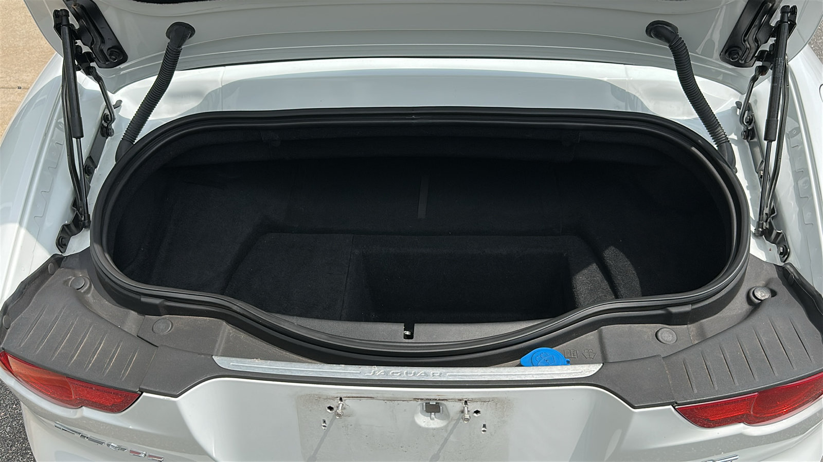 Used 2015 Jaguar F-TYPE S RWD image 9