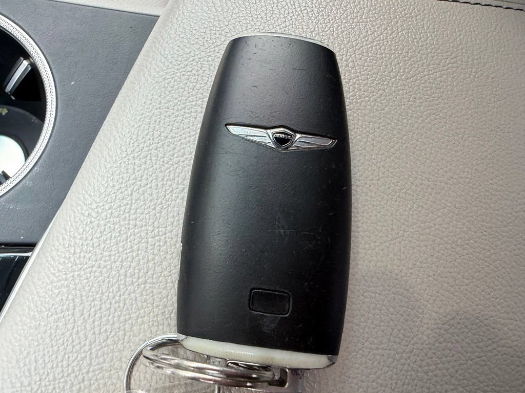 Used 2022 Genesis G70 2.0T RWD image 30