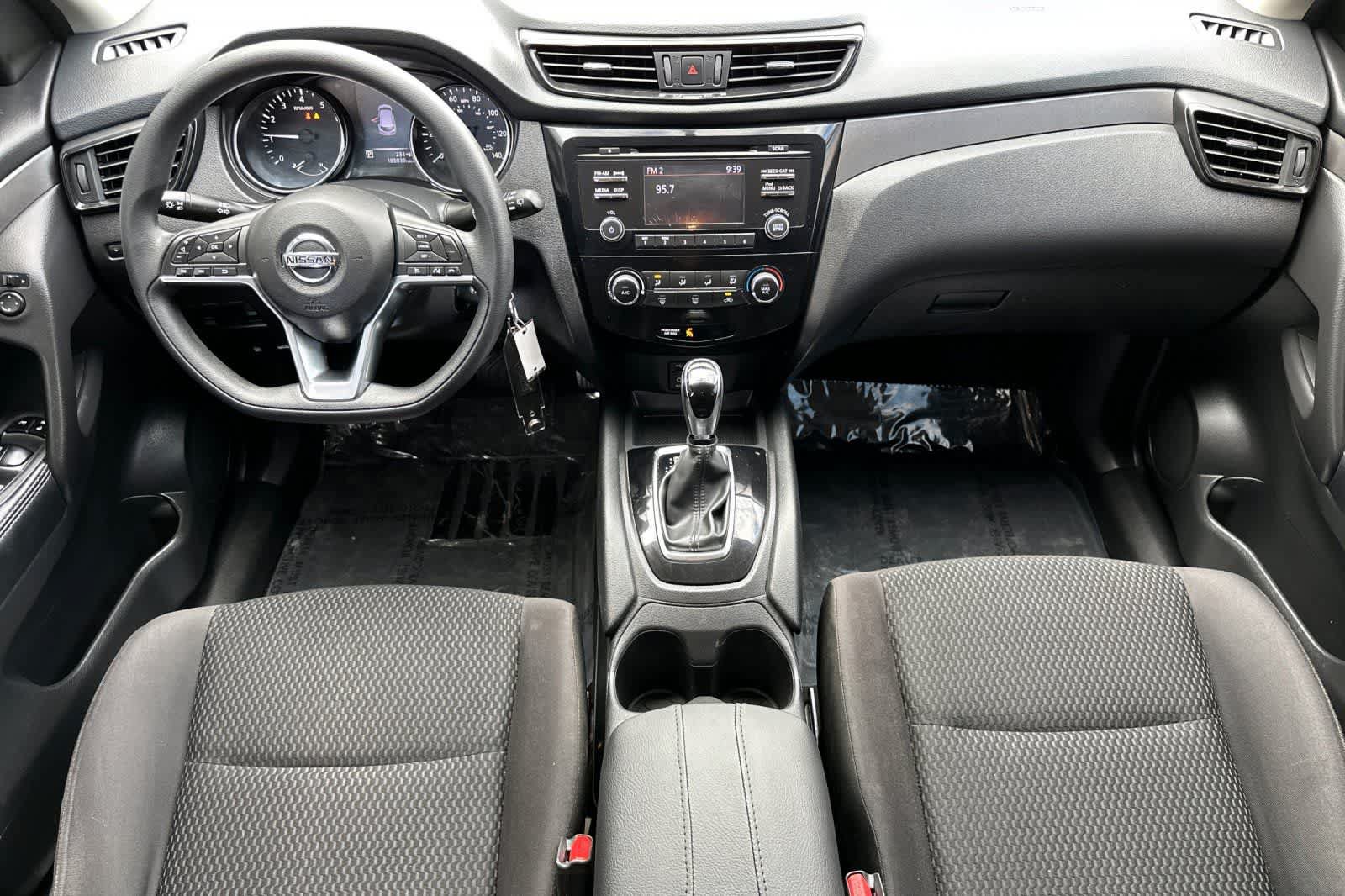 Used 2018 Nissan Rogue Sport S AWD/4WD image 3