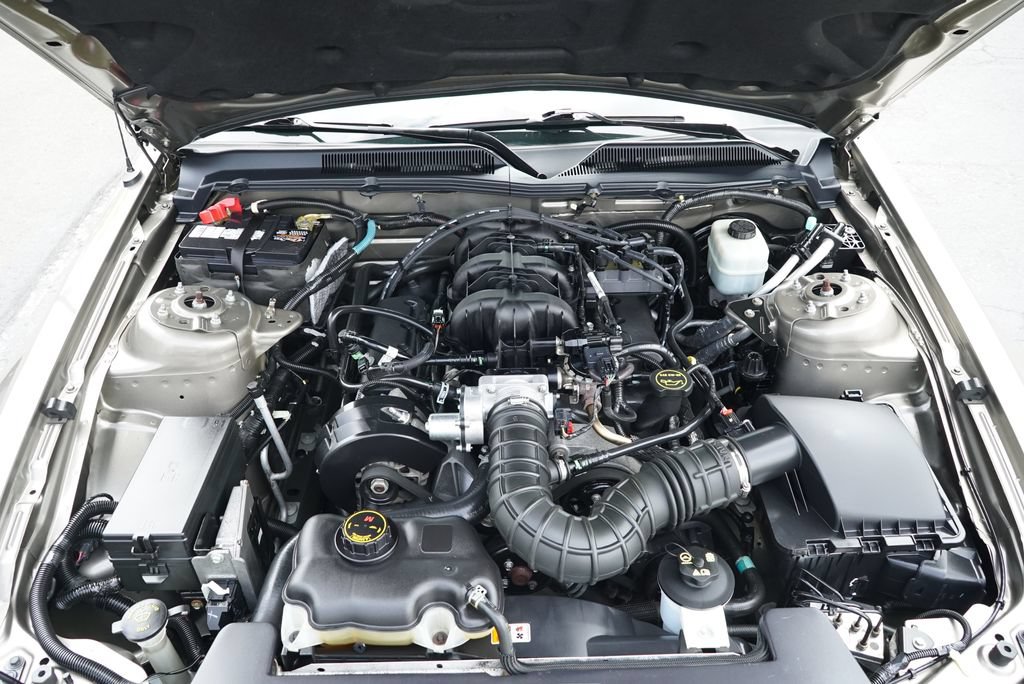 Used 2005 Ford Mustang Premium RWD image 29