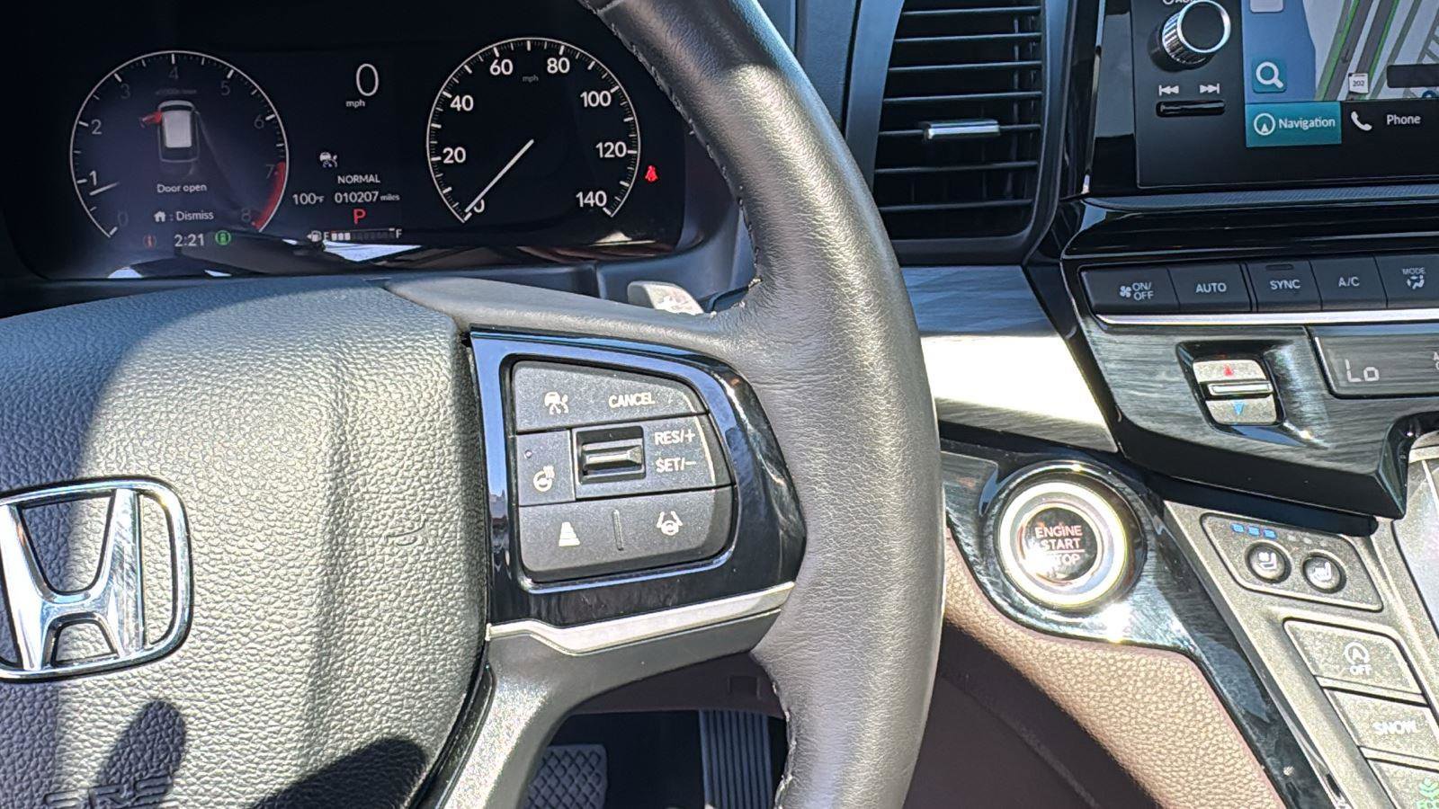 Used 2025 Honda Odyssey Elite image 17