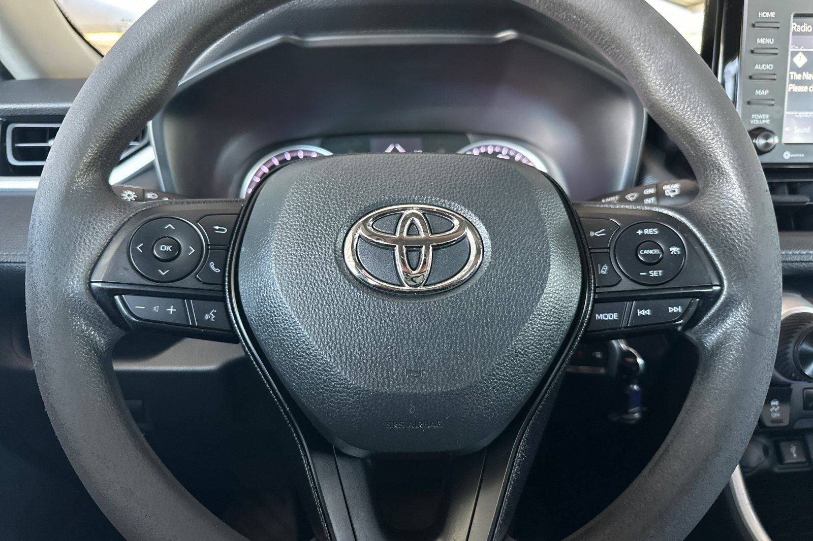 Used 2022 Toyota RAV4 LE AWD/4WD image 23