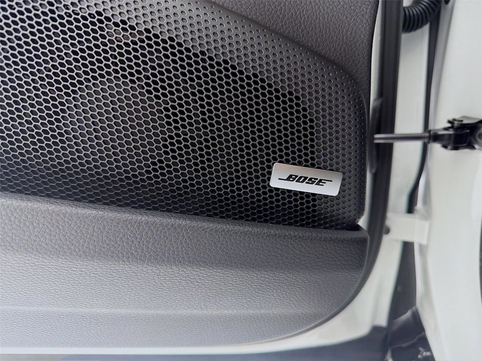 New 2026 Porsche Panamera 4 image 9