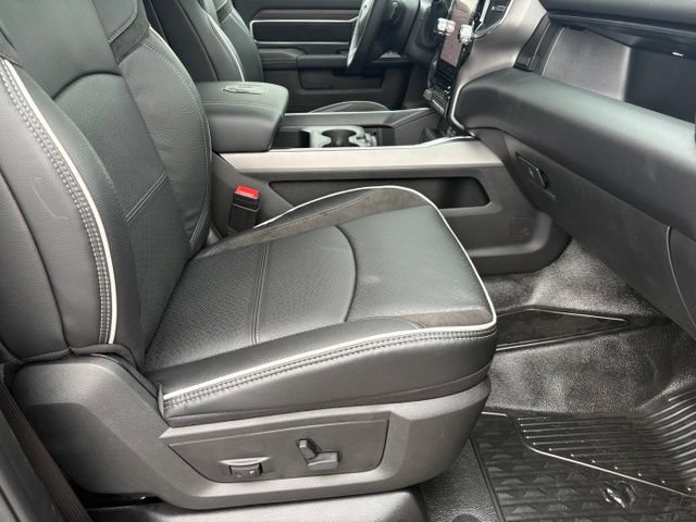 New 2026 RAM 5500 4x4 Crew Cab w/ Laramie Trim Package image 19