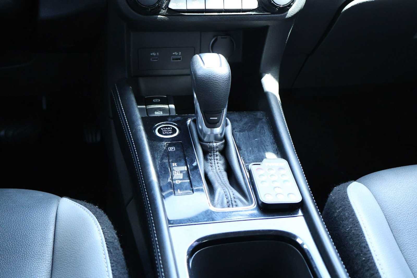 Used 2023 Nissan Kicks SR w/ SR Premium Package FWD image 17